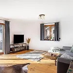 Luisa Lägenhet *